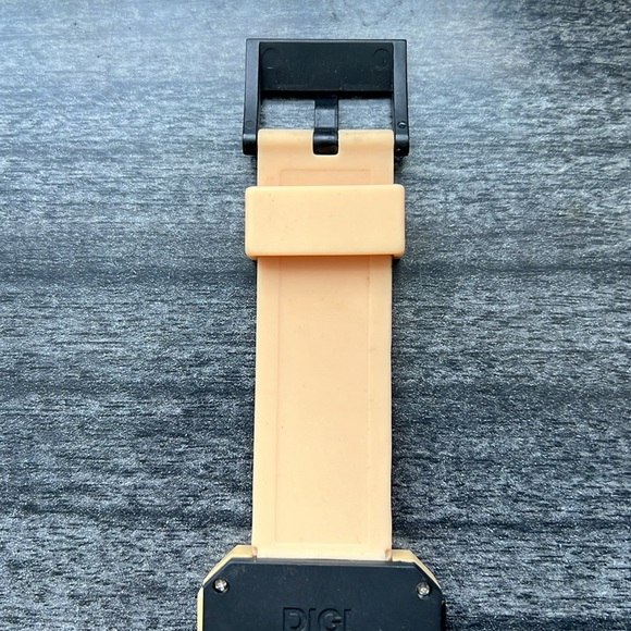 Neff Burger Watch - Picture 8 of 8